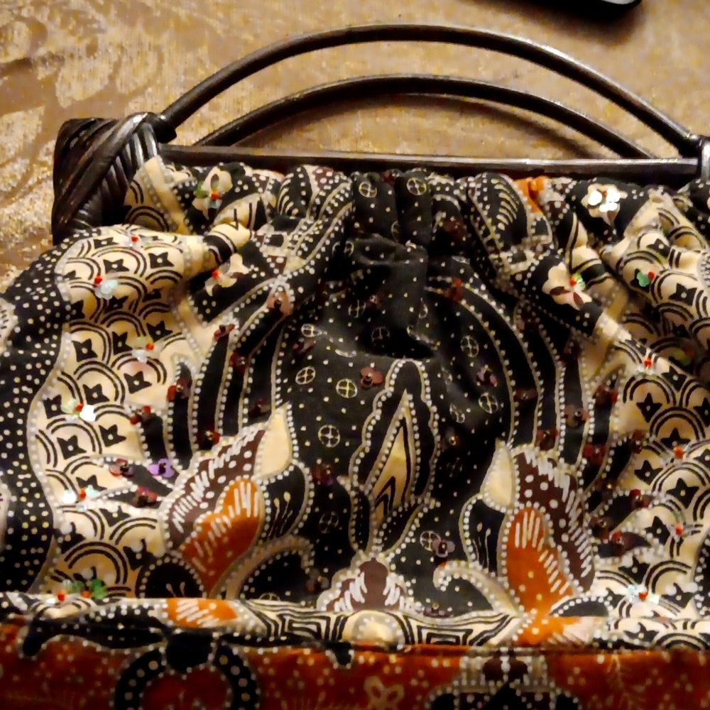 MULT COLOR PURSE